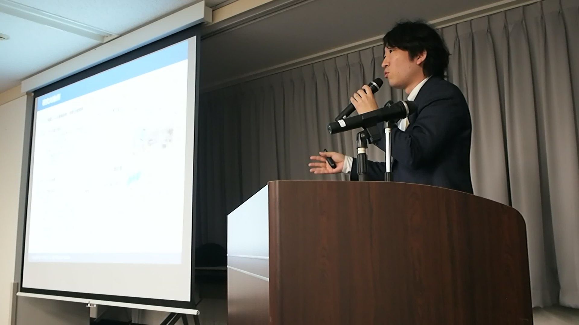 Yanagawa, our CEO, gave a keynote speech at the medi-entrance summit.